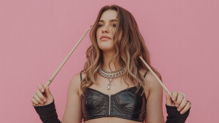 20 Coldplay Concert Outfits for unforgettable nights