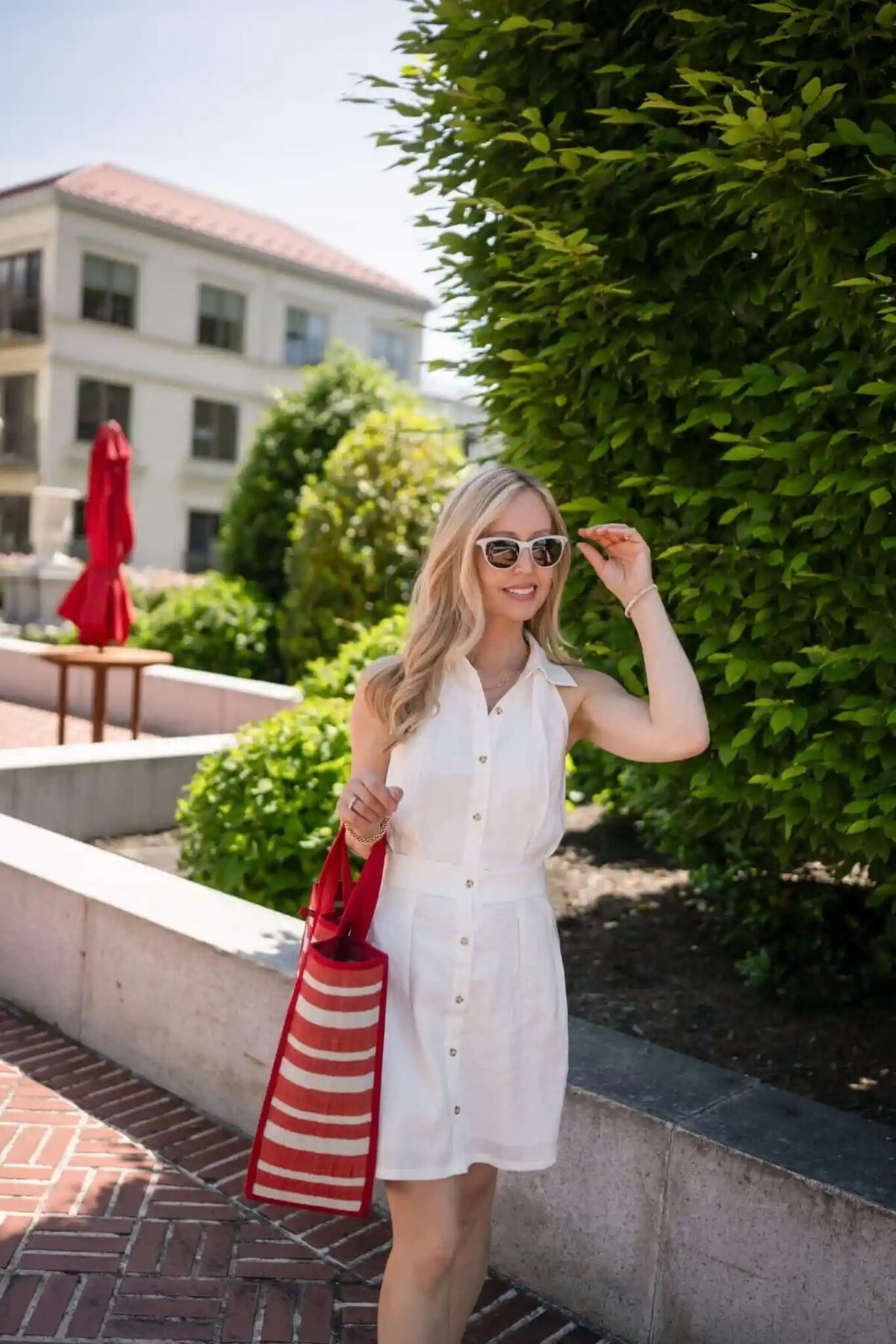 white-linen-dresses-for-women-scaled